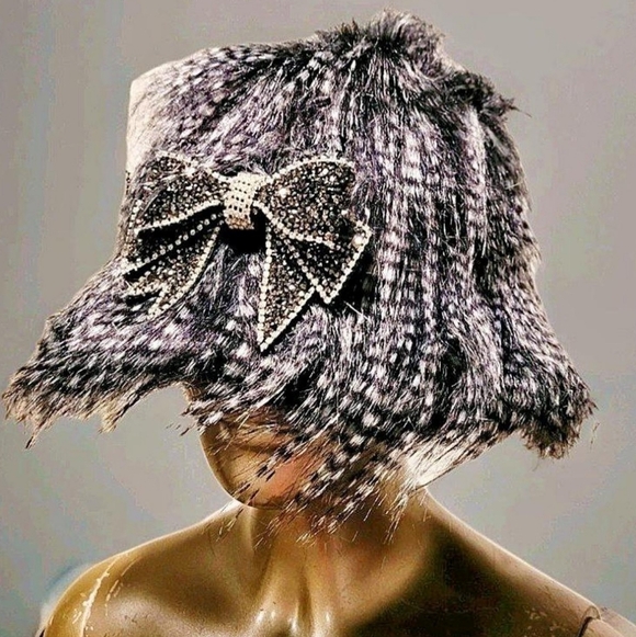 Vintage Black Faux Chinchilla Fur Super Furry Bucket Hat w/ Vtg. Crystal Brooch - Picture 9 of 16